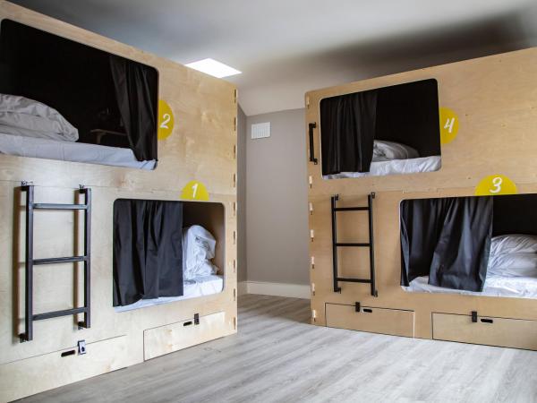 Leevin Hostel Mountjoy : photo 3 de la chambre lits superposé dans dortoir pour hommes de 4 lits