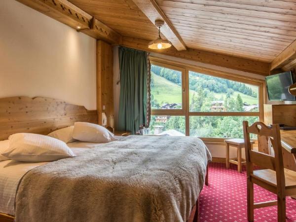 Hotel le Petit Dru : photo 1 de la chambre petite chambre simple mansardée