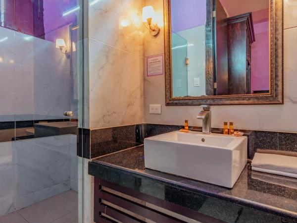 Hotel Lavanda CAS Merida : photo 9 de la chambre chambre familiale supérieure