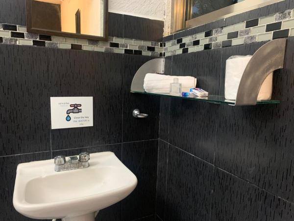 Ecoplaneta by Casa Borush : photo 2 de la chambre chambre double