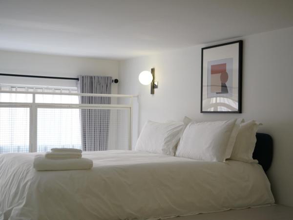 Trueman Court Luxury Serviced Apartments : photo 2 de la chambre appartement en duplex