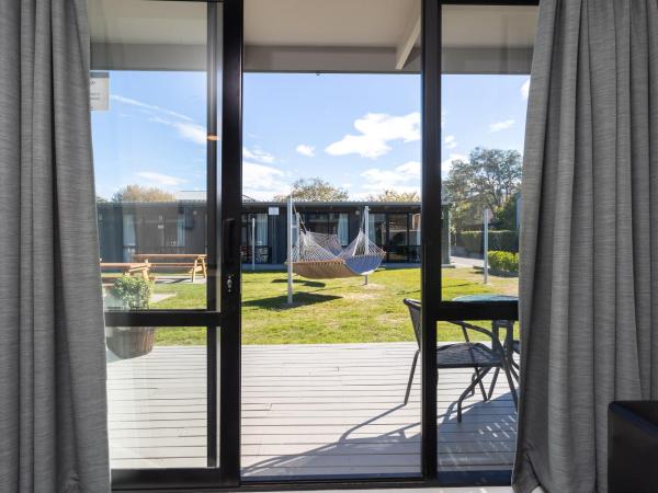 The Bealey Quarter : photo 6 de la chambre studio lit king-size + lit simple - côté jardin