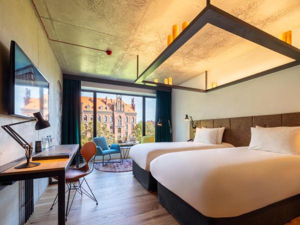 The Bridge Wroclaw - MGallery : photo 2 de la chambre chambre lits jumeaux deluxe