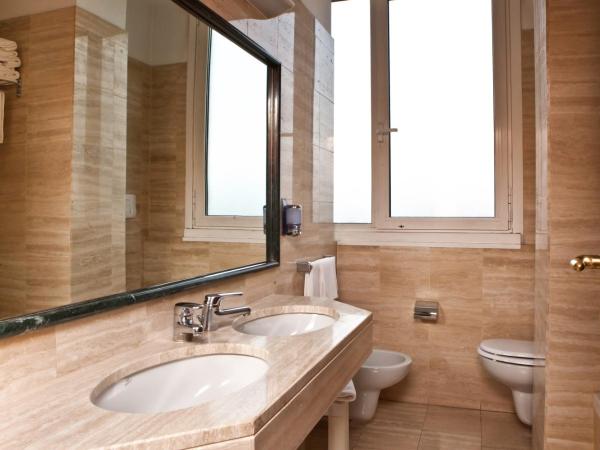 Hotel Alga : photo 7 de la chambre chambre triple