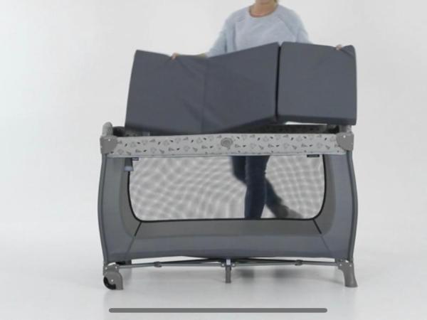 Suite junior avec balcon et vue sur Arc de Triomphe : photo 1 de la chambre chambre lits jumeaux supérieure - vue sur ville