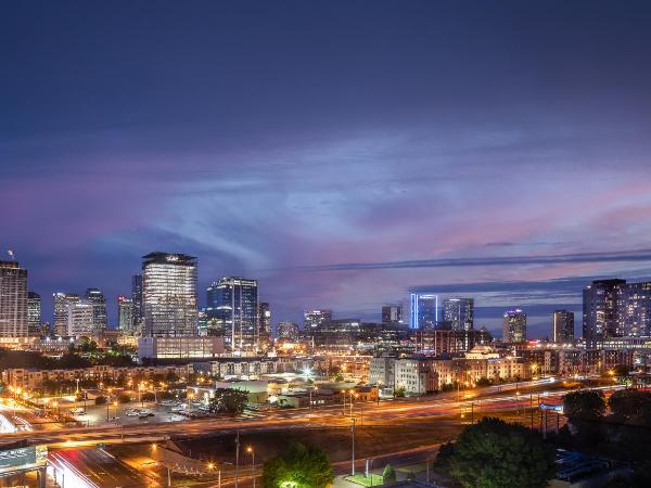 TownePlace Suites by Marriott Nashville Midtown : photo 5 de la chambre studio lit king-size - vue sur ville