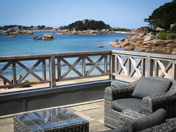 Logis Hôtel Saint Guirec Et De La Plage : photo 2 de la chambre chambre triple - vue sur mer