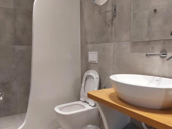 Elite Suites Naxos : photo 4 de la chambre chambre lits jumeaux supérieure - vue sur ville