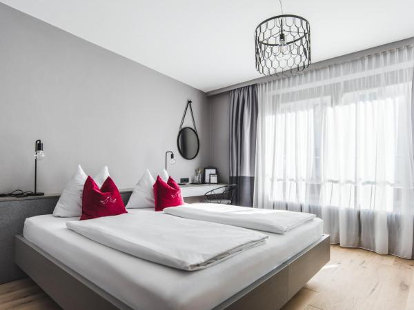 Altstadthotel Weisse Taube : photo 1 de la chambre chambre double premium