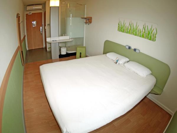 ibis budget Nimes Centre Gare : photo 10 de la chambre chambre triple