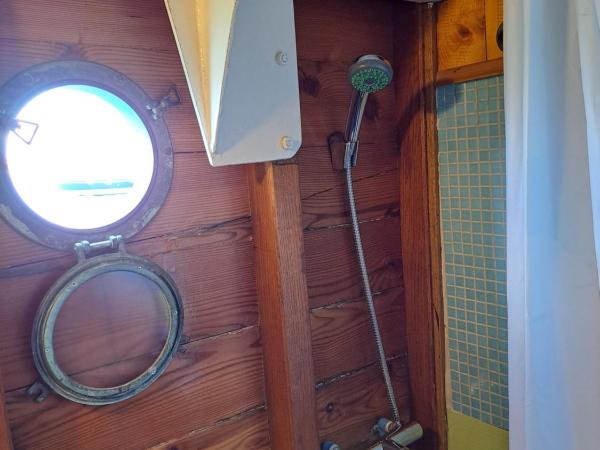 Boat & breakfast : photo 3 de la chambre petite chambre lits jumeaux