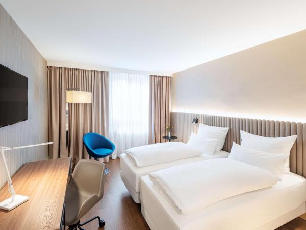NH Hamburg Altona : photo 1 de la chambre chambre double ou lits jumeaux standard