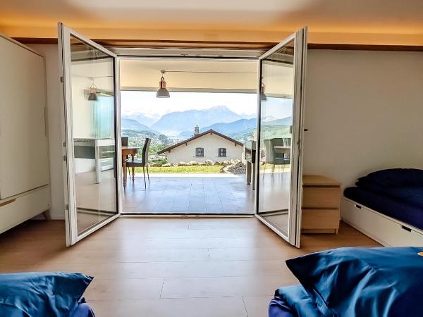 Young Backpackers Homestay : photo 7 de la chambre lit dans dortoir pour femmes de 4 lits