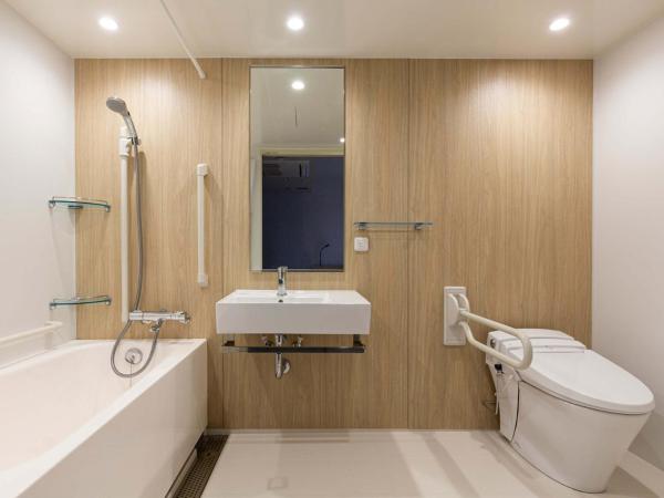 Akabane Holic Hotel : photo 5 de la chambre chambre lits jumeaux pour personnes à mobilité réduite