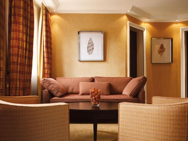 Hotel Bayerischer Hof : photo 1 de la chambre suite standard