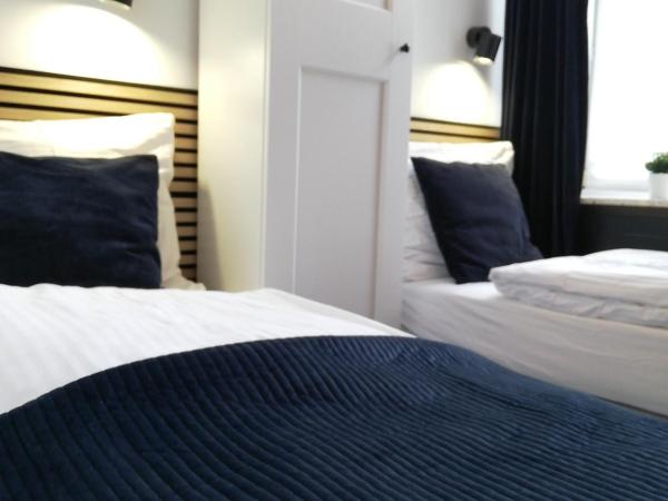 Rooms by Apartamenty Lubartowska Street : photo 8 de la chambre chambre double avec salle de bains privative