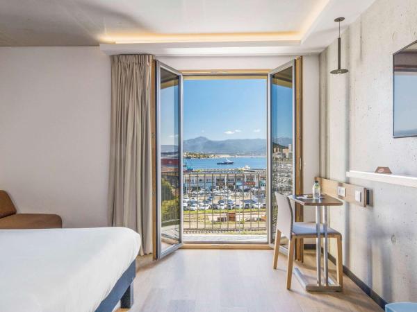 ibis Styles Ajaccio Napoleon : photo 5 de la chambre chambre standard – vue sur golfe