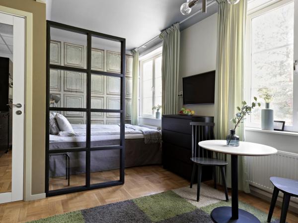 Forenom Aparthotel Stockholm Bromma : photo 2 de la chambre studio lit queen-size de luxe