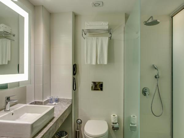 Falcon Hotel : photo 6 de la chambre chambre double ou lits jumeaux standard - vue sur mer