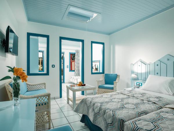 Mitsis Cretan Village : photo 2 de la chambre appartement - vue sur jardin