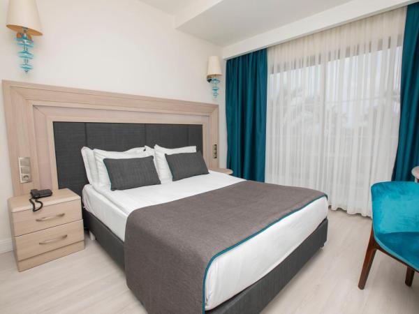 Falcon Hotel : photo 3 de la chambre chambre double ou lits jumeaux - vue sur les terres

