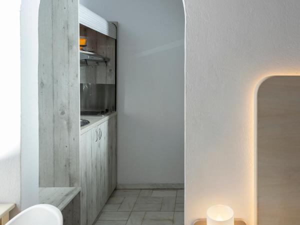 Andromeda Residence : photo 4 de la chambre studio (2 adultes)