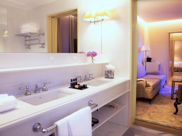 URSO Hotel & Spa, a Small Luxury Hotel of the World : photo 5 de la chambre suite avec terrasse