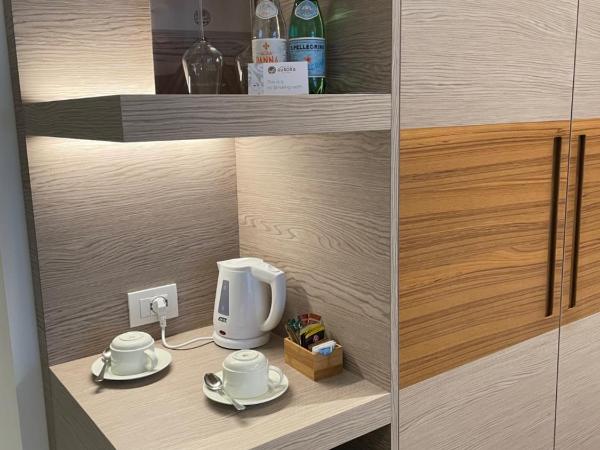 Hotel Aurora : photo 3 de la chambre chambre double ou lits jumeaux - vue sur mer