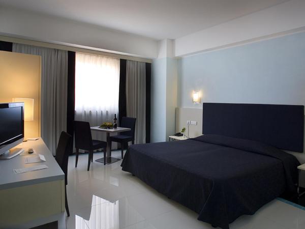 Grand Hotel Salerno : photo 1 de la chambre chambre simple standard