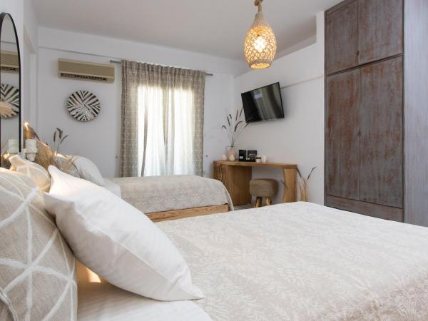 Hotel Villa Flora : photo 5 de la chambre chambre double ou lits jumeaux avec balcon