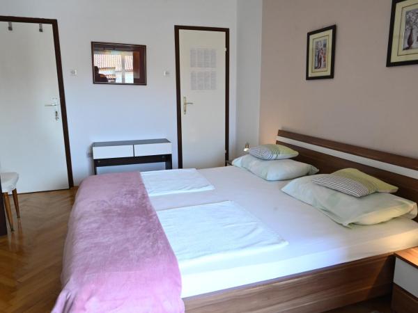 Guesthouse Klaric : photo 4 de la chambre chambre double avec balcon