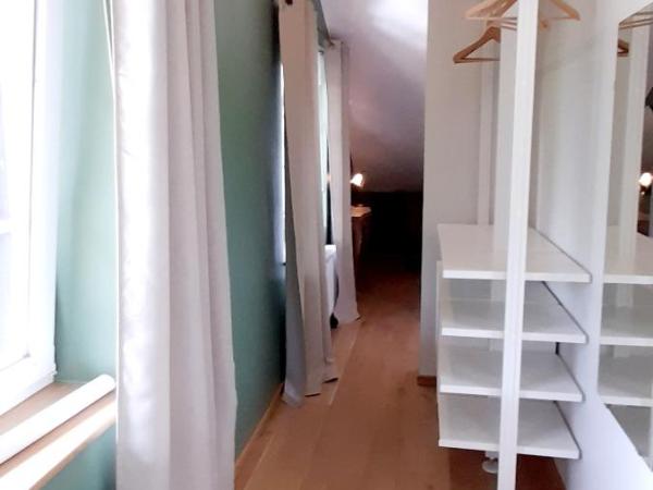 La Ferme du Soyeuru : photo 2 de la chambre chambre double ou lits jumeaux - vue sur jardin