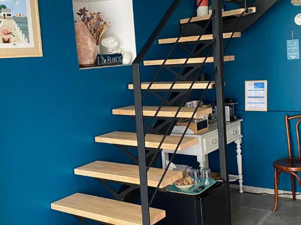 L'ARDOISIÈRE, maison d'hôtes et d'amis : photo 5 de la chambre chambre quadruple en duplex