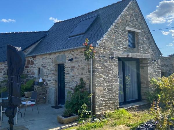 L'ARDOISIÈRE, maison d'hôtes et d'amis : photo 3 de la chambre chambre quadruple en duplex