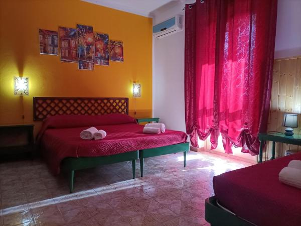 Mony's Island B&B : photo 5 de la chambre chambre triple avec salle de bains privative séparée