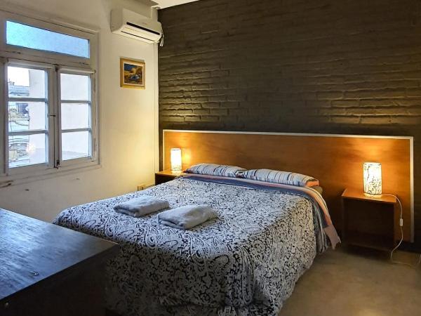 Hostel Carlos Gardel : photo 5 de la chambre chambre double avec salle de bains commune