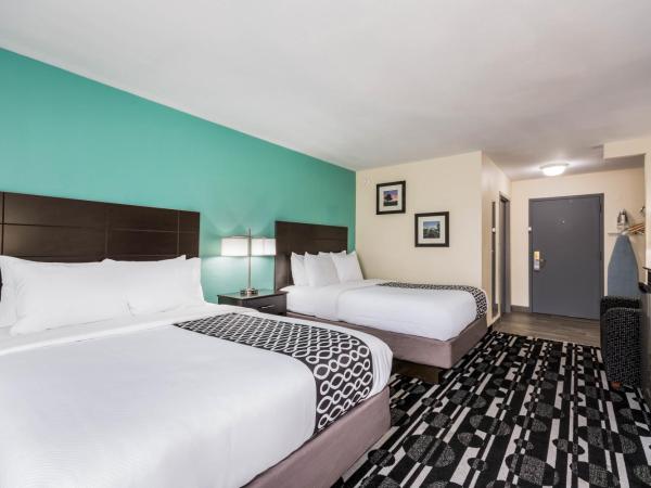 Days Inn by Wyndham Oklahoma City Bricktown : photo 3 de la chambre chambre 2 lits queen-size - non-fumeurs