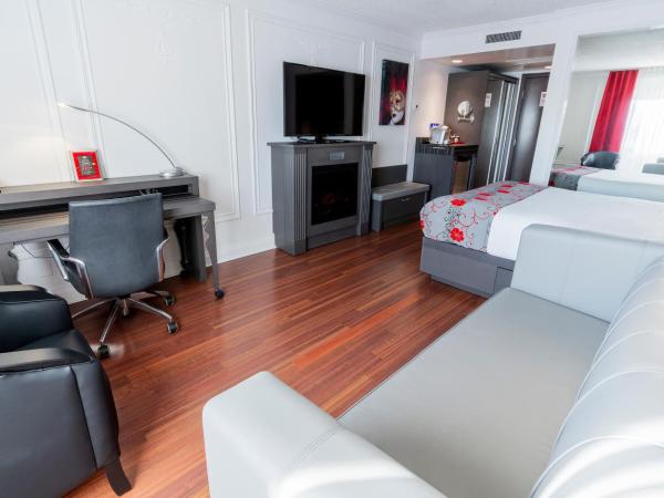 Hotel Plaza Quebec : photo 4 de la chambre chambre signature avec cheminée, 1 lit queen-size et 1 lit escamotable queen-size - vue sur extérieur