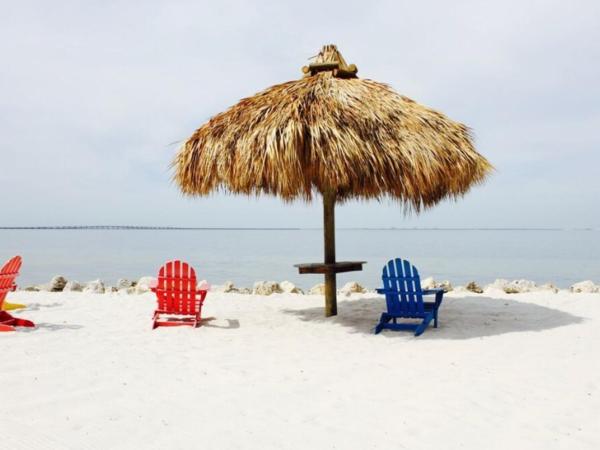 Amazing Waterfront Views Resort, Enjoy Heated Pool & Sunset! : photo 1 de la chambre suite 2 chambres