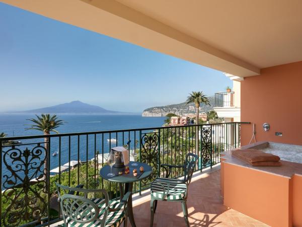 Grand Hotel Royal : photo 8 de la chambre suite junior royale avec terrasse et baignoire spa - vue sur mer