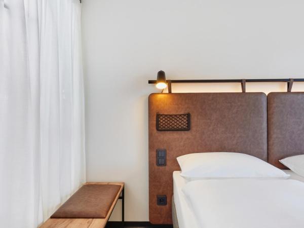 H2 Hotel Düsseldorf City : photo 6 de la chambre chambre double standard