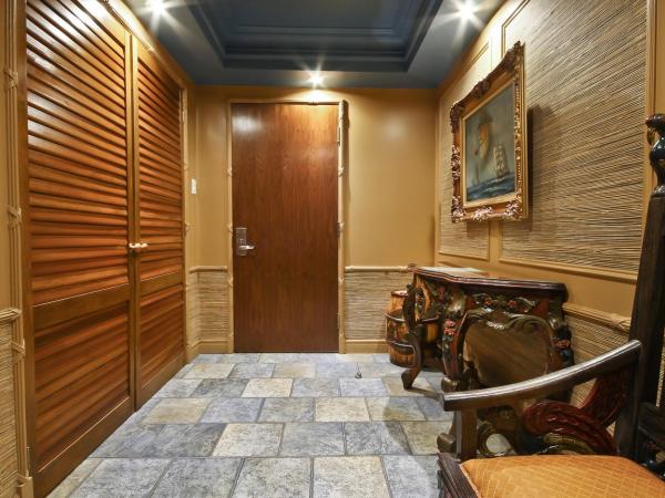 Hôtel Québec Inn : photo 3 de la chambre suite lit king-size avec canapé-lit - thème polynésien