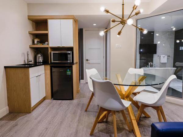 Hôtel Québec Inn : photo 7 de la chambre suite lit queen-size - thème asiatique