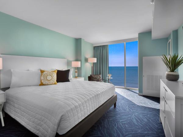 Crown Reef Beach Resort and Waterpark : photo 2 de la chambre suite 2 chambres