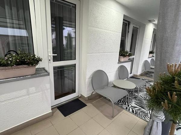 S&M Villa Kolobrzeg : photo 4 de la chambre chambre double avec terrasse