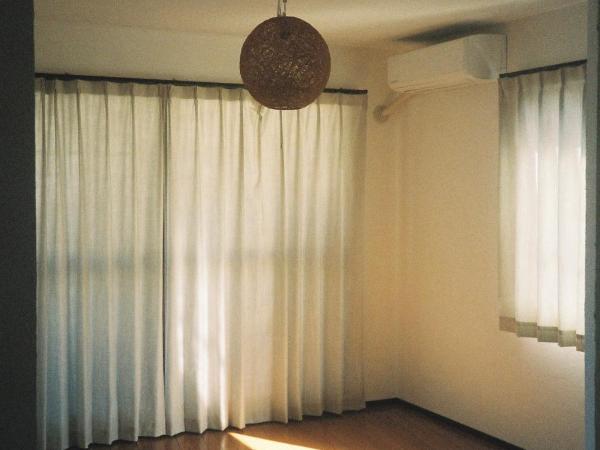 ゲストハウスよるよなか : photo 7 de la chambre chambre quadruple