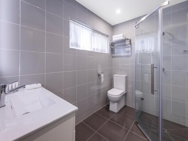 Quality Hotel Melbourne Airport : photo 5 de la chambre executive twin room (located upstairs)