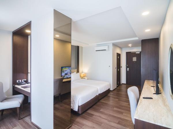 SureStay Plus by Best Western Sukhumvit 2 : photo 7 de la chambre chambre lits jumeaux supérieure