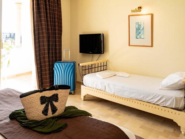 TMK Flora Park by Turismark - Adults Only : photo 1 de la chambre chambre triple (3 adultes)