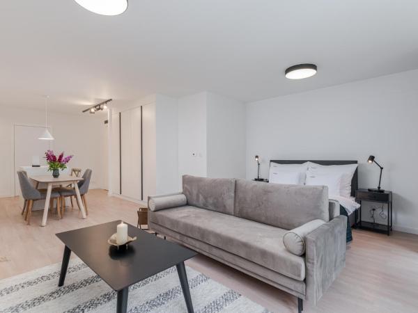 EXCLUSIVE Aparthotel Kraków Lubicz 40 : photo 5 de la chambre studio lit queen-size de luxe 